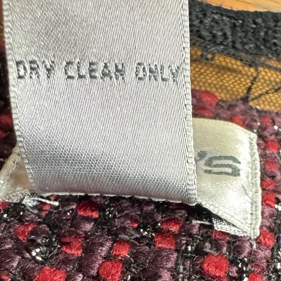 Chico's Women’s Red/Burgundy Tweed Blazer with Black Lace Detail Chico’s 2/Large - Picture 10 of 11